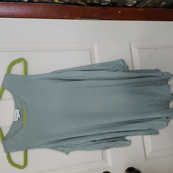 Blouse - Picture 2 of 3